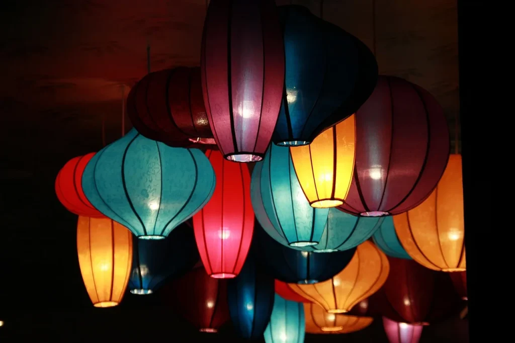 6 façons de décorer avec des matériaux recyclés et durables